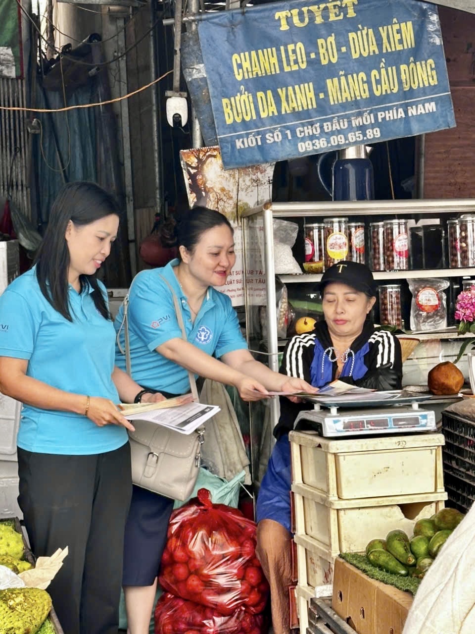 Bảo hiểm PVI Tràng An phối hợp triển khai chuỗi hội nghị khách hàng, thúc đẩy an sinh xã hội tại Hoàng Mai