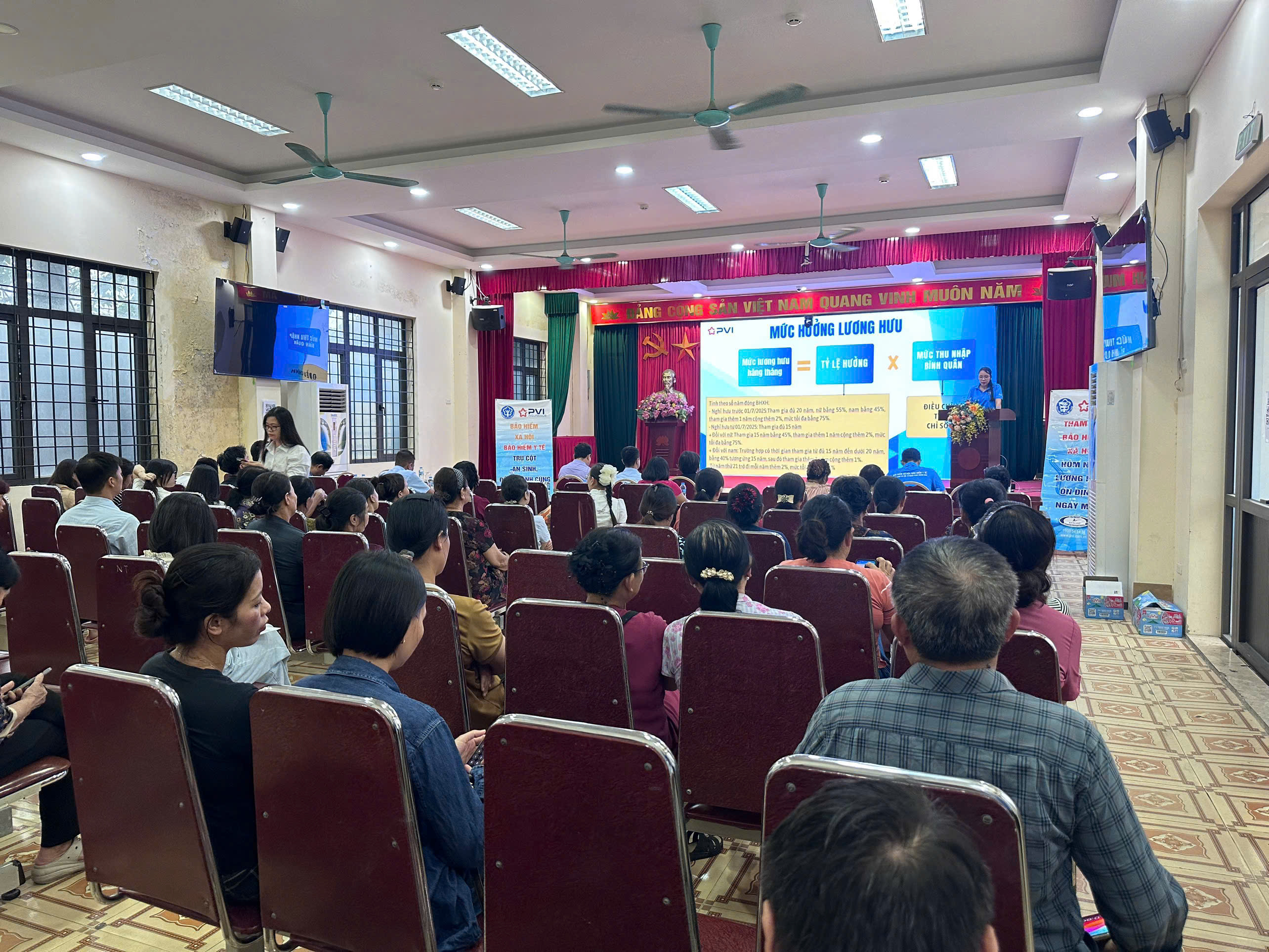 Bảo hiểm PVI Hà Nội phối hợp tuyên truyền, phát triển người tham gia BHXH, BHYT tại phường Tây Mỗ