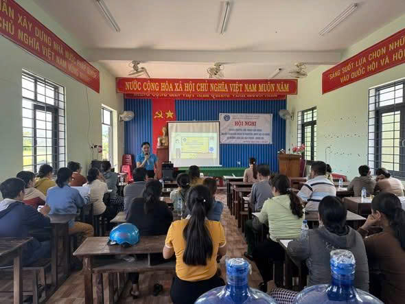 Bảo hiểm PVI Nam Trung Bộ phối hợp tuyên truyền chính sách BHXH, BHYT tại xã Lân Phong